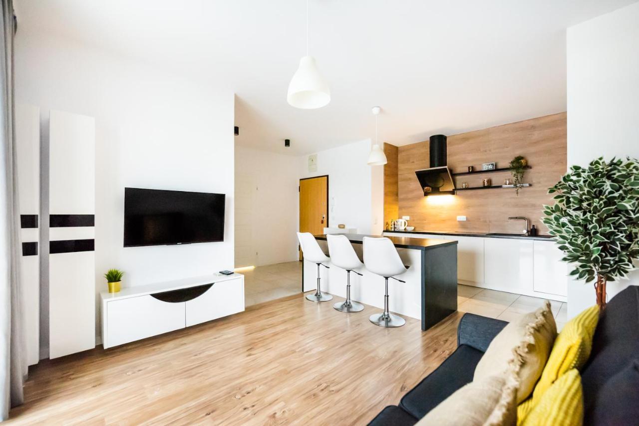ורשה Magazynowa Exclusive Amber Apartment מראה חיצוני תמונה