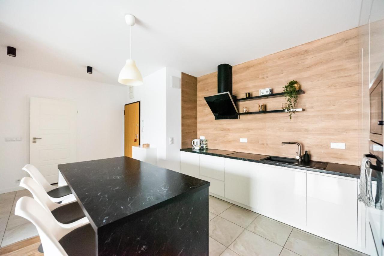 ורשה Magazynowa Exclusive Amber Apartment מראה חיצוני תמונה