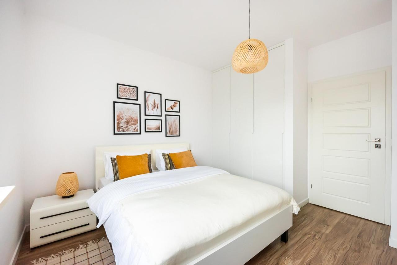 ורשה Magazynowa Exclusive Amber Apartment מראה חיצוני תמונה